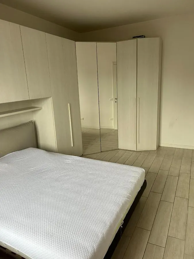 Parkside Heaven Milano Affori Apartment 0*, Milan Italy